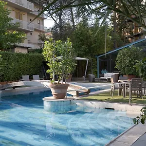 Grand Panoramic Hotel