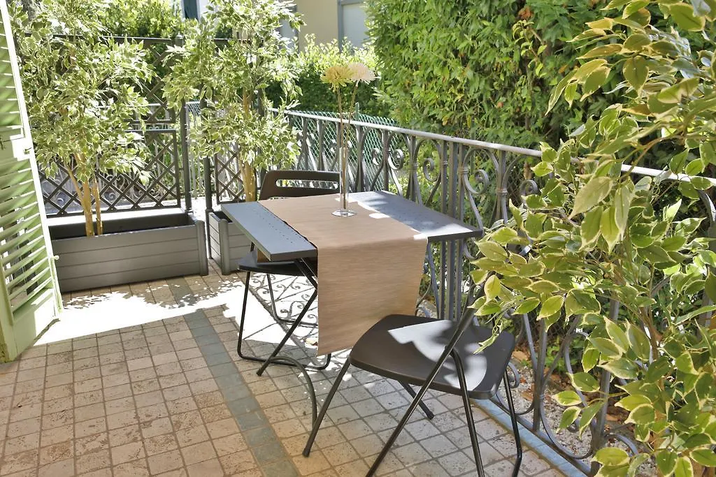 Bed and Breakfast Lucca Relais 3*,