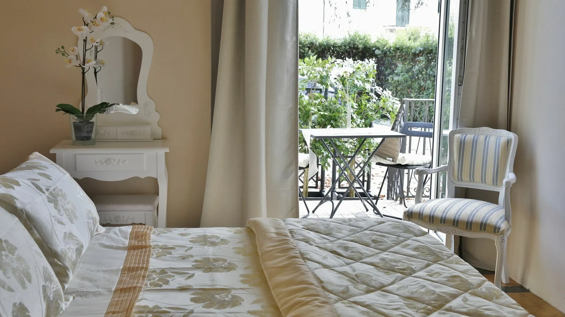 Bed and Breakfast Lucca Relais Frühstückspension